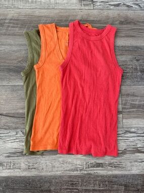 Bundle of a new Day tanks